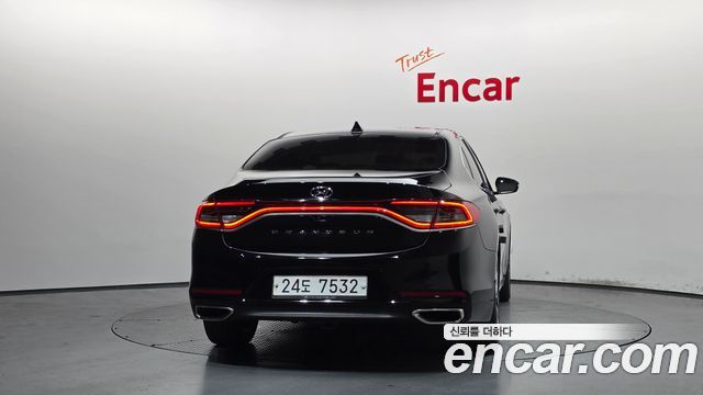 Hyundai Grandeur 2018 — photo 4