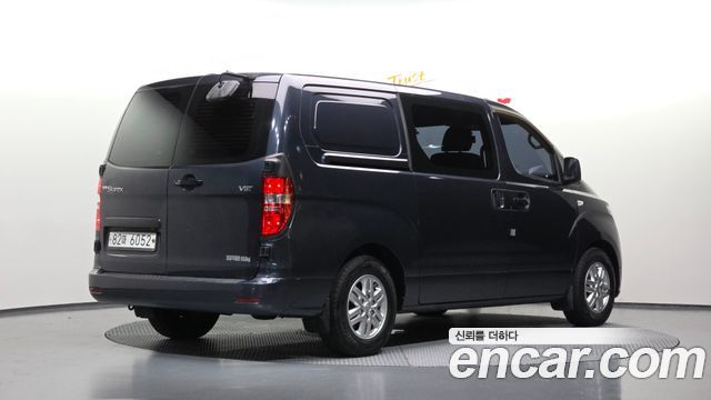 Hyundai Starex 2019 — photo 2