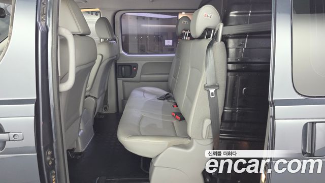 Hyundai Starex 2019 — photo 12