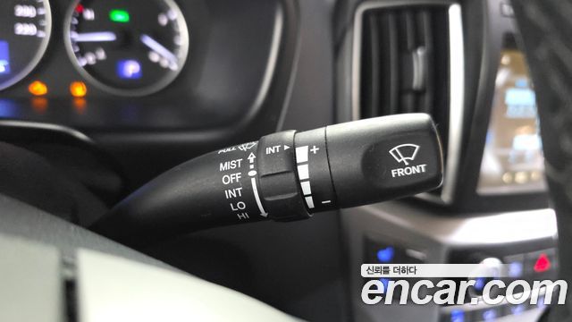 Hyundai Starex 2019 — photo 17