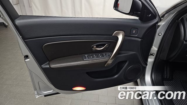 Renault Korea SM5  2014 — photo 14