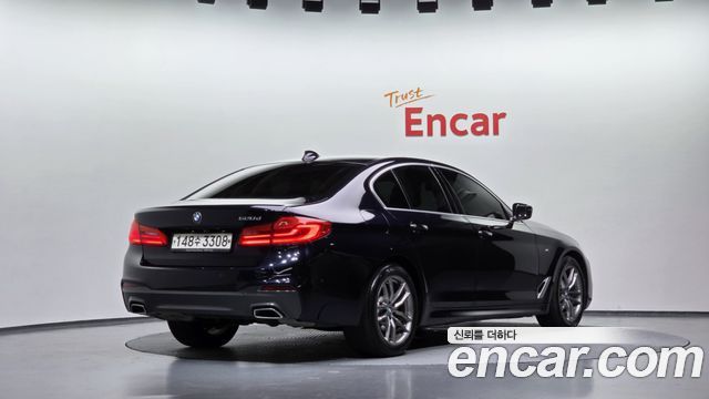 BMW 5-Series 2018 — photo 2