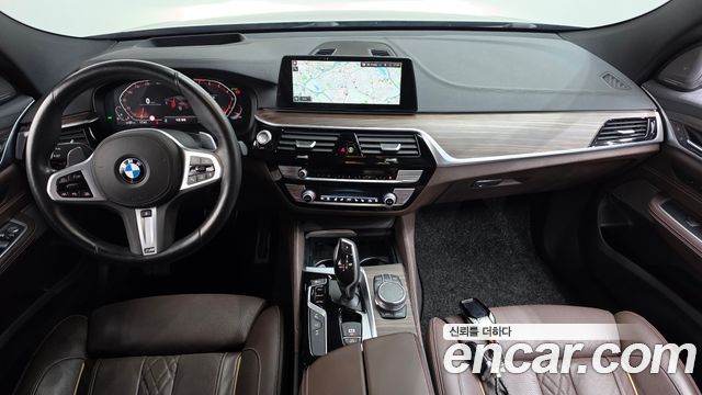 BMW Gran Turismo 2020 — photo 10