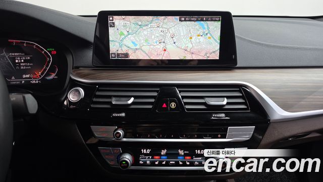 BMW Gran Turismo 2020 — photo 18