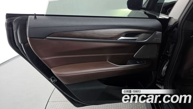 BMW Gran Turismo 2020 — photo 15