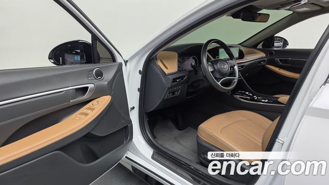Hyundai Sonata 2022 — photo 13