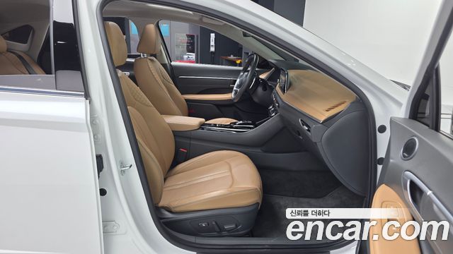 Hyundai Sonata 2022 — photo 17