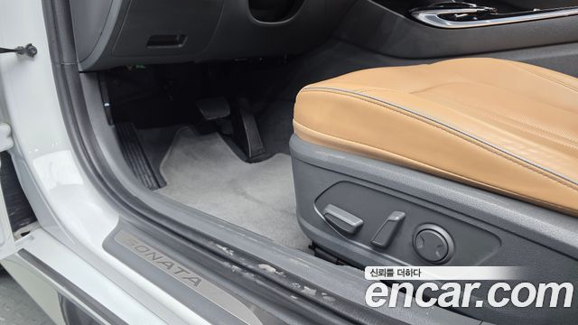 Hyundai Sonata 2022 — photo 31