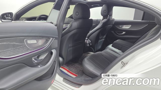 Mercedes-Benz CLS-Class 2023 — photo 17