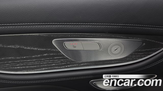 Mercedes-Benz CLS-Class 2023 — photo 26