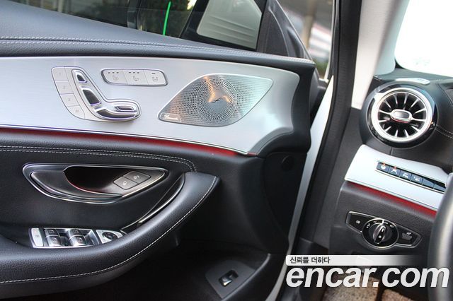 Mercedes-Benz CLS-Class 2019 — photo 8