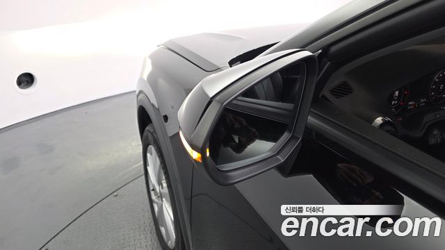 Audi Q2 2023 — photo 32