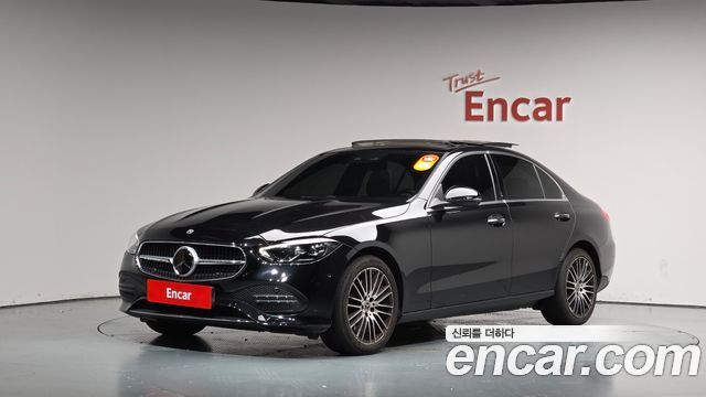 Mercedes-Benz C-Class 2023 — photo 1