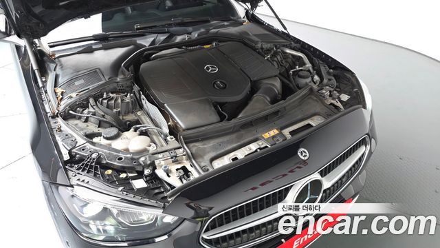 Mercedes-Benz C-Class 2023 — photo 6