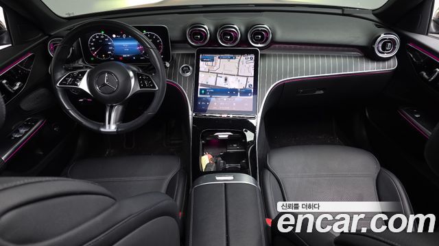 Mercedes-Benz C-Class 2023 — photo 10