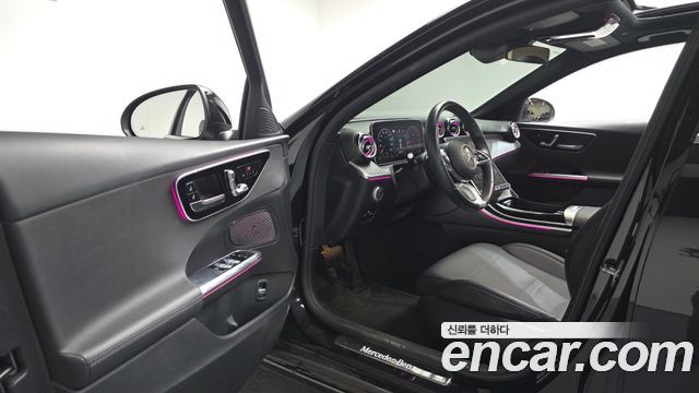 Mercedes-Benz C-Class 2023 — photo 13