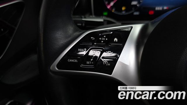 Mercedes-Benz C-Class 2023 — photo 25