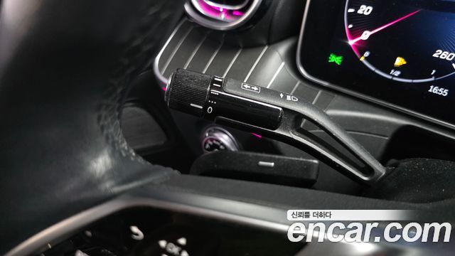 Mercedes-Benz C-Class 2023 — photo 36