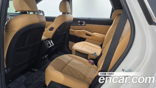 Kia Sorento 2023 — photo 17