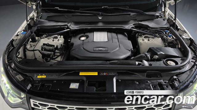 Land Rover Discovery 2017 — photo 6