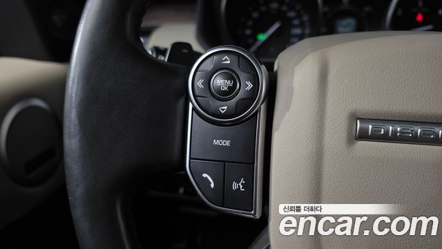Land Rover Discovery 2017 — photo 23