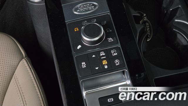 Land Rover Discovery 2017 — photo 38
