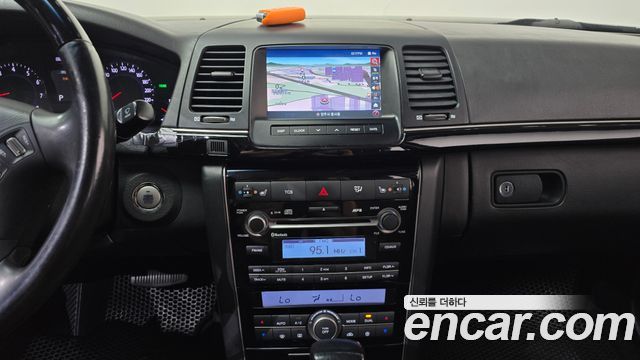 Kia OPIRUS 2011 — photo 19