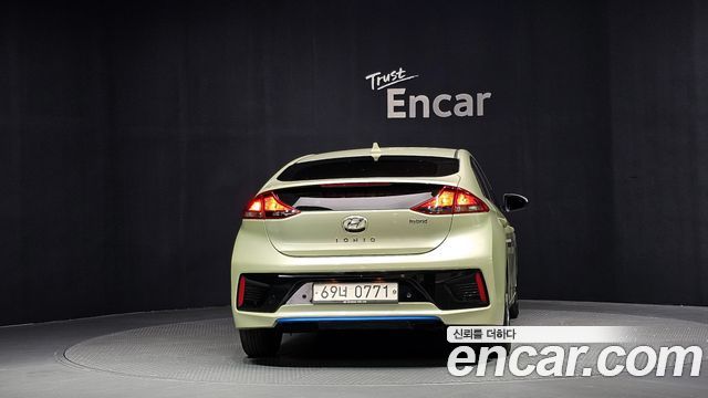 Hyundai Ioniq 2016 — photo 4