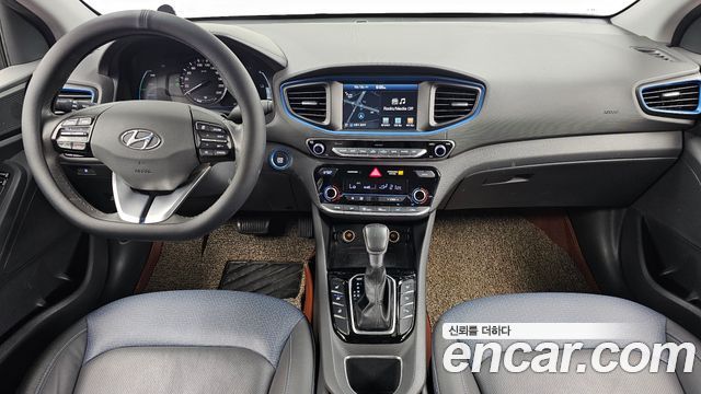 Hyundai Ioniq 2016 — photo 10