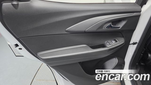 Chevrolet Korea Trailblazer 2022 — photo 15