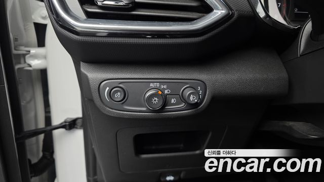 Chevrolet Korea Trailblazer 2022 — photo 27