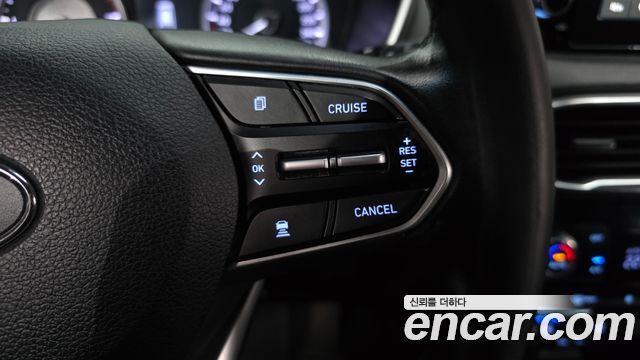 Hyundai Santafe 2019 — photo 17