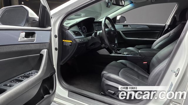Hyundai Sonata 2017 — photo 13