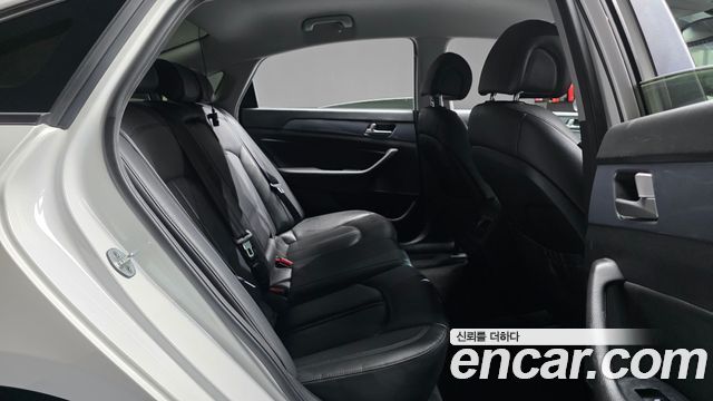 Hyundai Sonata 2017 — photo 17