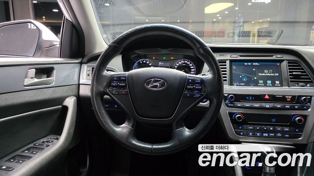Hyundai Sonata 2017 — photo 20