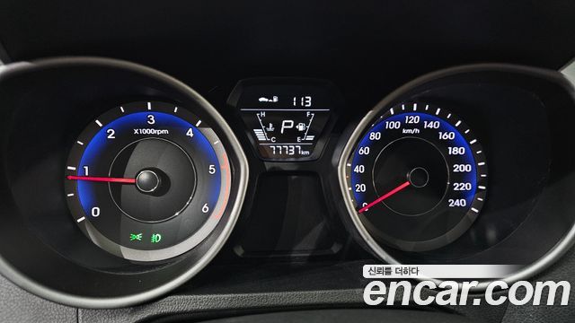 Hyundai AVANTE 2015 — photo 11