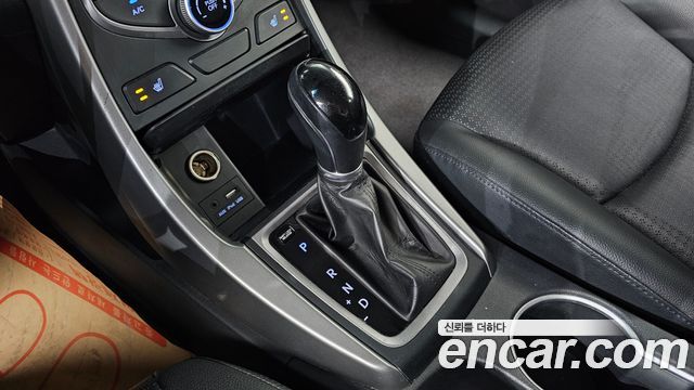 Hyundai AVANTE 2015 — photo 12