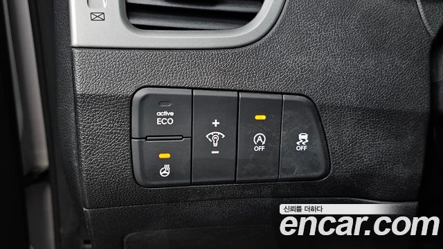 Hyundai AVANTE 2015 — photo 22