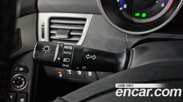 Hyundai AVANTE 2015 — photo 25