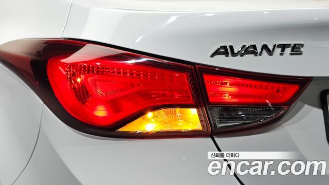 Hyundai AVANTE 2015 — photo 9