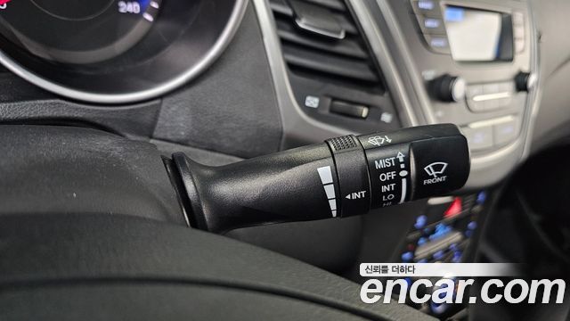 Hyundai AVANTE 2015 — photo 26