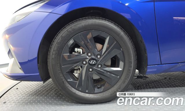 Hyundai AVANTE 2023 — photo 5
