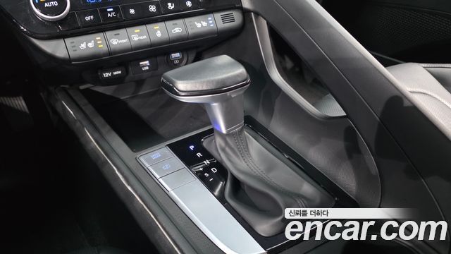 Hyundai AVANTE 2023 — photo 12