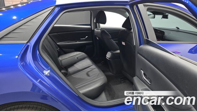Hyundai AVANTE 2023 — photo 17