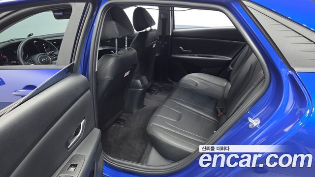 Hyundai AVANTE 2023 — photo 18