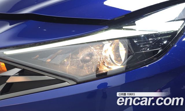 Hyundai AVANTE 2023 — photo 8