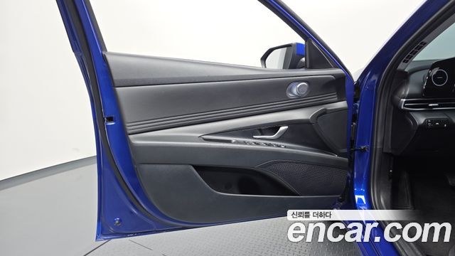 Hyundai AVANTE 2023 — photo 14