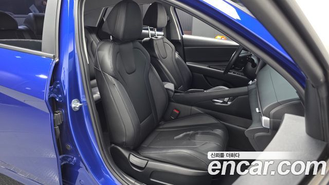 Hyundai AVANTE 2023 — photo 16
