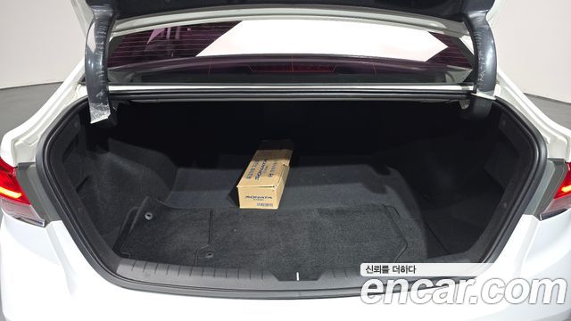 Hyundai Sonata 2019 — photo 25