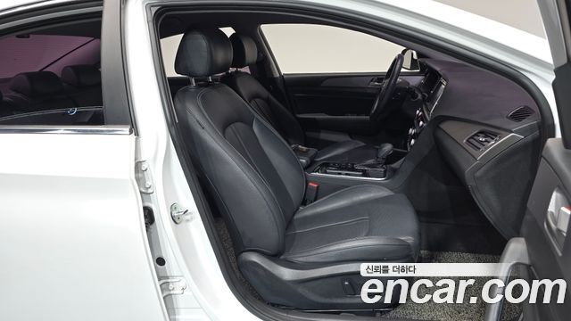 Hyundai Sonata 2019 — photo 16